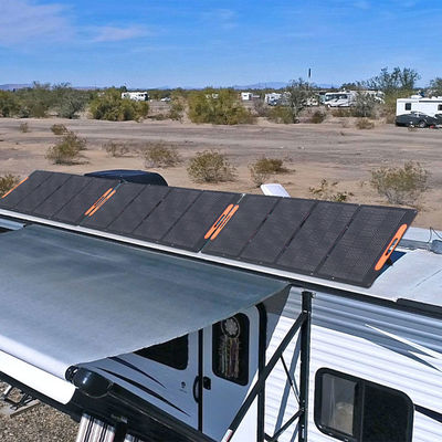 قیمت خوب کیت پنل های خورشیدی تاشو قابل حمل 300 واتی با پوشش جلویی ETFE و اندازه تاشده جمع و جور 812x608 میلی متر آنلاین